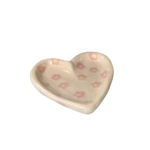 Ceramic heart jewelry tray